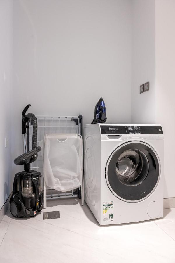 Spectacular 3 Bedroom Condo With Maids Room Facing The Dubai Eye Esterno foto